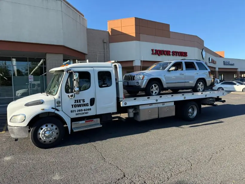 Zee's Towing recovering a Jeep in Gresham, Oregon