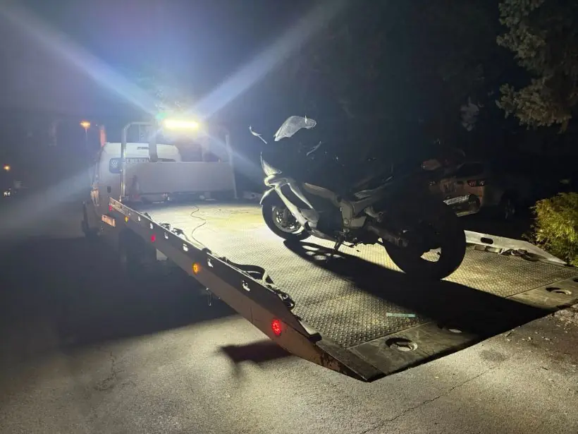 24/7 motorcycle towing at night in Portland