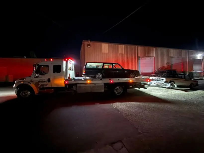 Night classic Volvo towing service in Gresham, Oregon